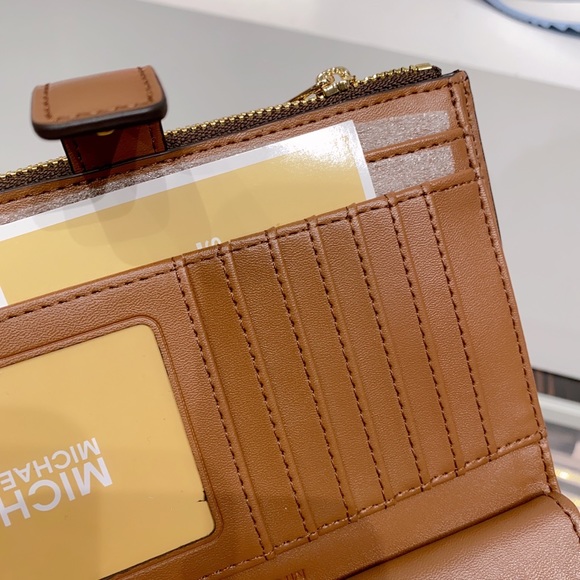 Michael Kors Jet set travel double zip wristlet - Picture 5 of 7